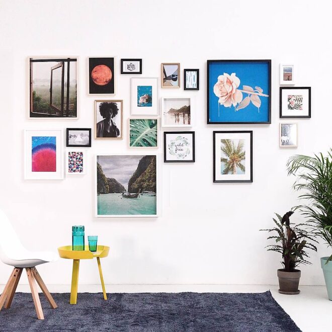 service to hang pictures on wall
